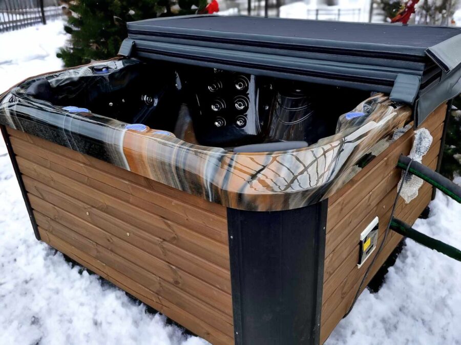 TOPÁZ PRÉMIUM AKRIL 4 személyes fatüzelésű jacuzzi - Image 11