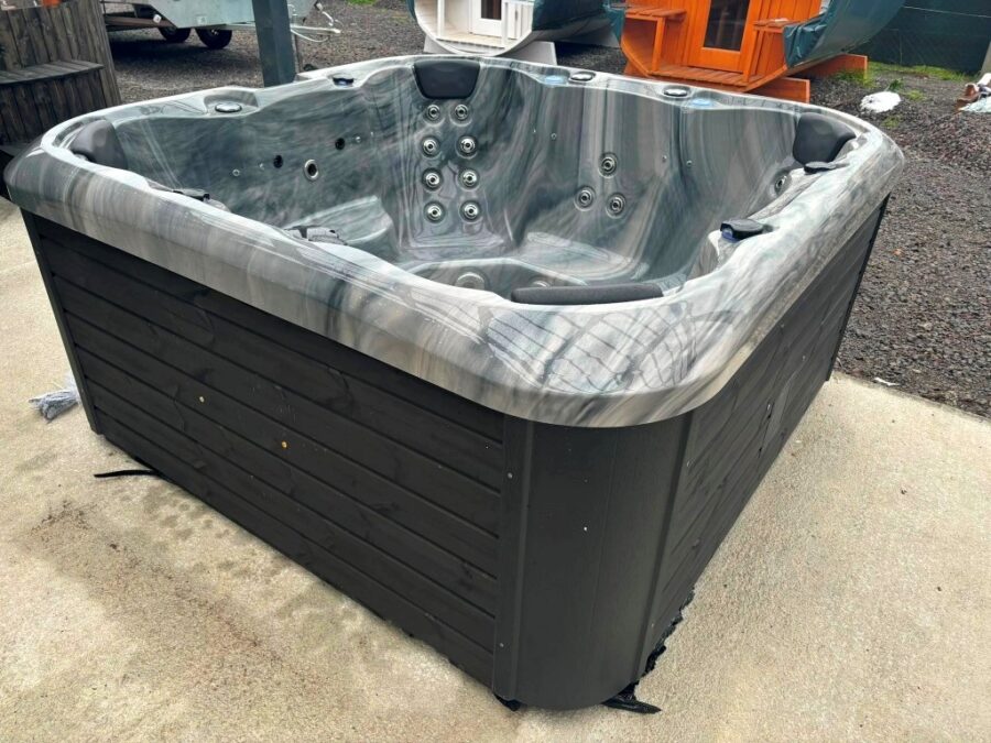 TOPÁZ PRÉMIUM AKRIL 4 személyes fatüzelésű jacuzzi - Image 16