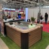 ZAFIR PRÉMIUM AKRIL 3 SZEMÉLYES DÉZSAFÜRDŐ KÜLSŐ SAVÁLLÓ KÁLYHÁVAL WELLNESS CSOMAGBAN - Image 59